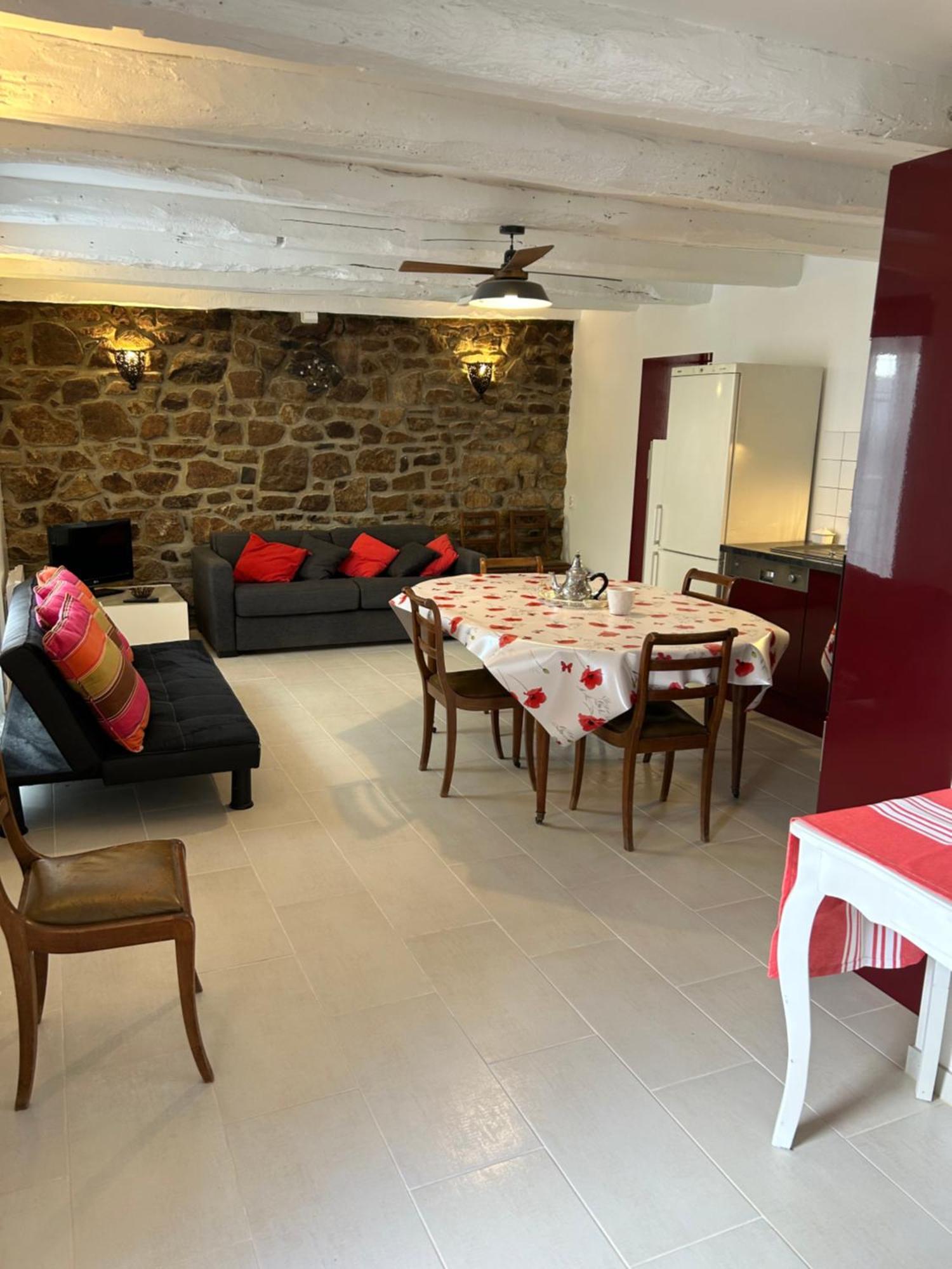 Gite Independant En Duplex Proche Mer Cote De Granit Rose Pleubian Exterior foto